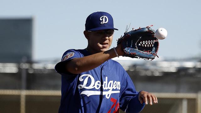 urias1280_sc5a793b_k0aqs0me.jpg